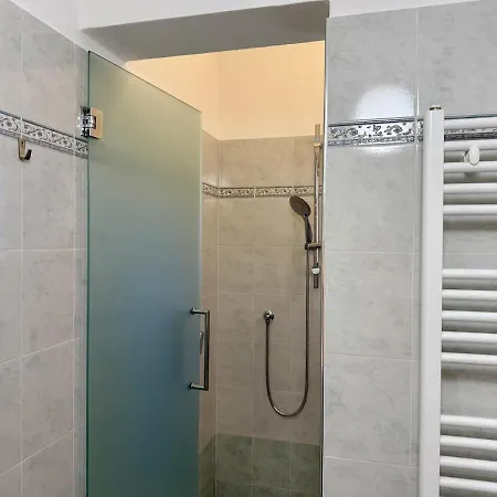 Appartement Host4u - Honey's With Balcony And Garden In Center