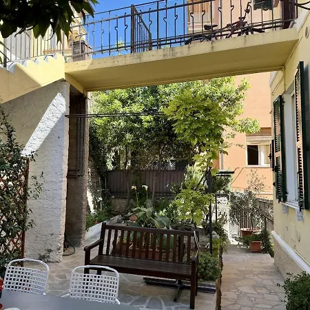 Host4u - Honey's With Balcony And Garden In Center Lejlighed